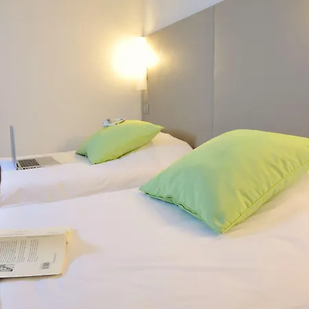 فندق Campanile Quentin 3*