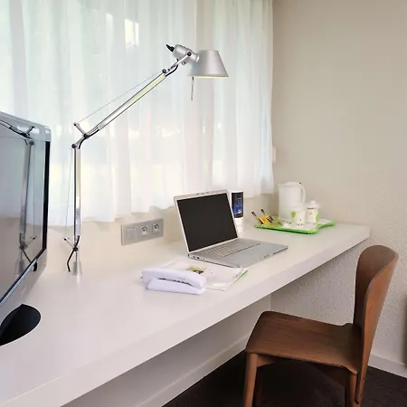 Campanile Quentin 3*