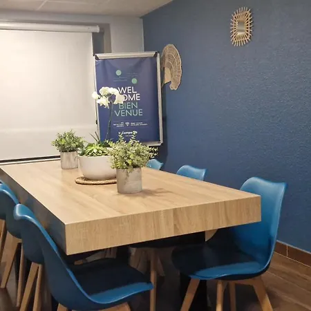 Campanile Quentin 3*