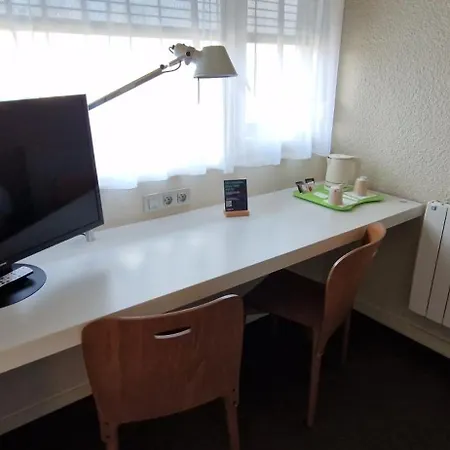 Campanile Quentin فندق سانت كونتان