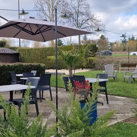 فندق Campanile Quentin سانت كونتان