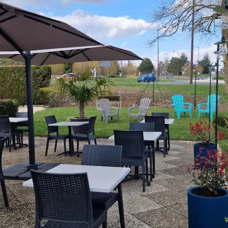 Campanile Quentin Hotel 3*