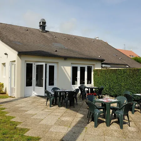 فندق Campanile Quentin 3*