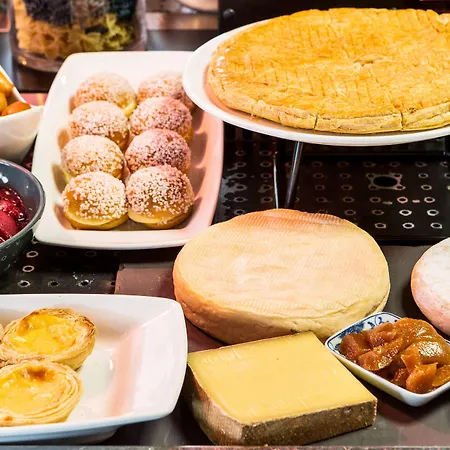 فندق Campanile Quentin سانت كونتان