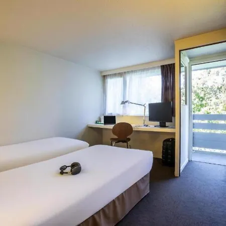 Campanile Quentin 3* Сен-Кантен