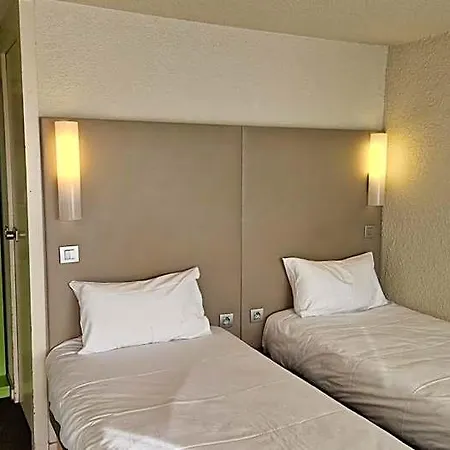 Campanile Quentin Hotel