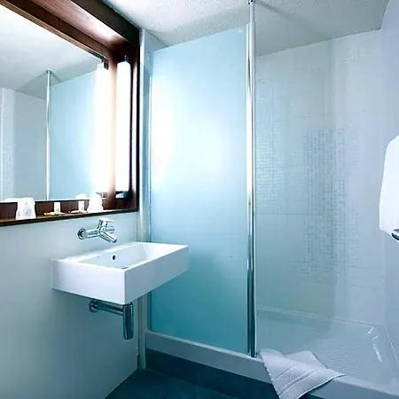 Hotel Campanile Quentin