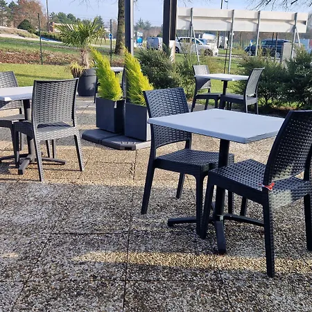 Hotell Campanile Quentin 3*
