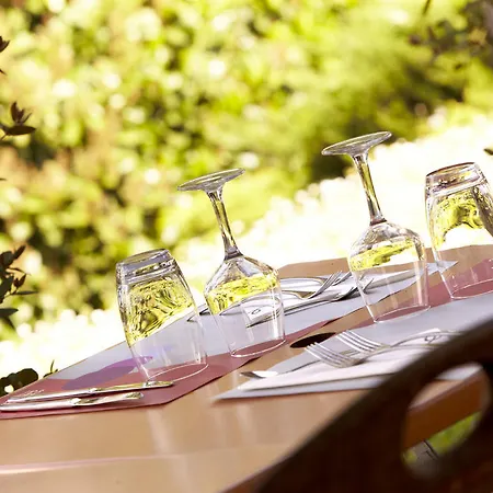 فندق Campanile Quentin 3*