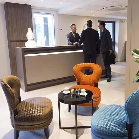 Campanile Quentin فندق