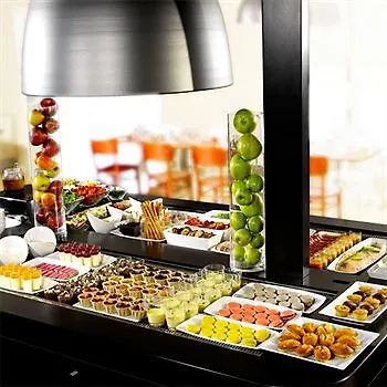 Campanile Quentin Hotel