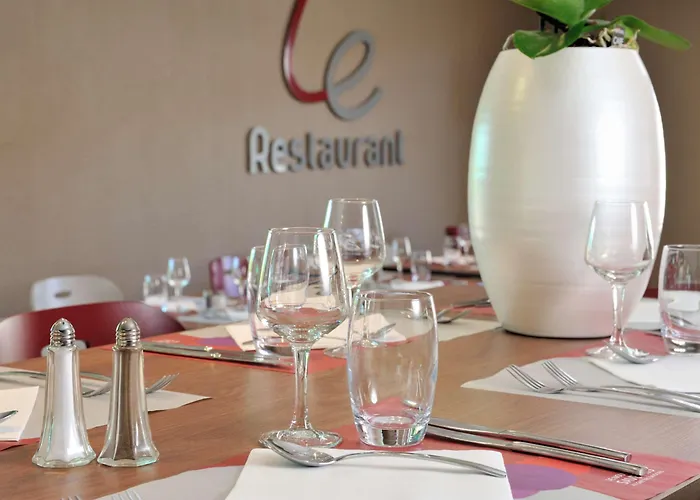 Campanile Quentin Hotel