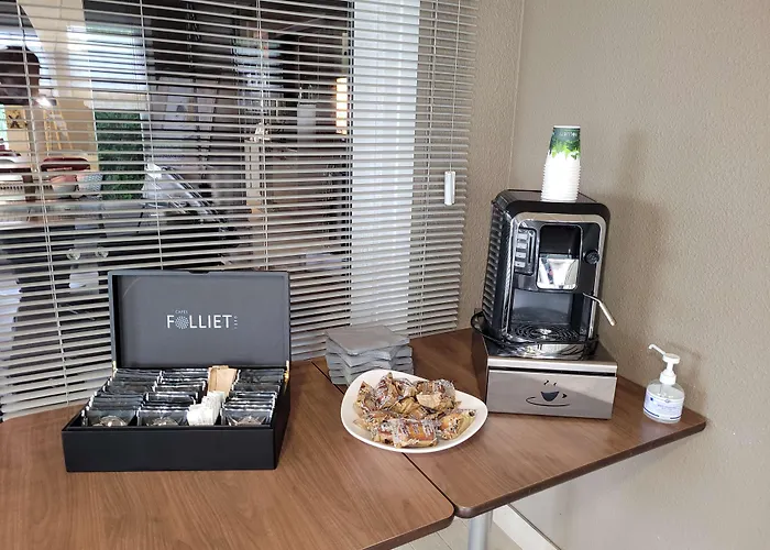 Campanile Quentin Hotel