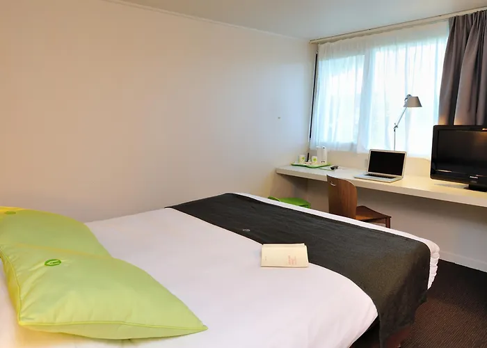 Campanile Quentin Hotel 3*