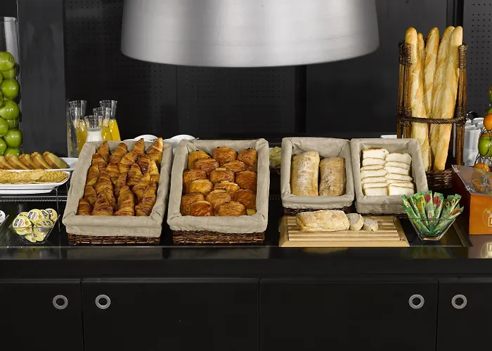 Hotel Campanile Quentin 3*