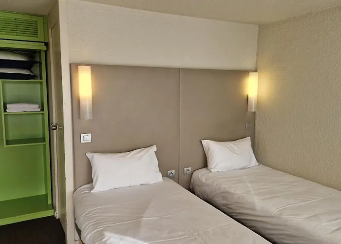 Campanile Quentin Hotel