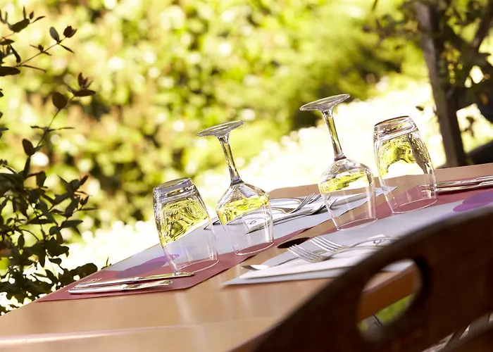 Hotel Campanile Quentin 3*